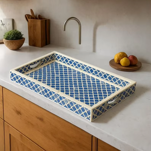 Plateau décoratif en os bleu incrusté – Plateau de service artisanal pour table basse, cuisine et décoration bohème par PERFECT ENTERPRISES - Product Image 1
