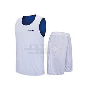 Uniforme de basket-ball réversible imperméable au design unique, respirant et léger, en vente - Product Image 6