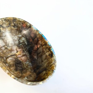 Bol ovale artisanal en labradorite, récipient en cristal de guérison pour bibelots et décoration intérieure - Product Image 6