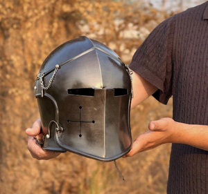 Casco de Caballero de Metal Negro, Armadura Imponente, Casco Medieval para Disfraces, con Cadena y Correa para la Barbilla - Product Image 1