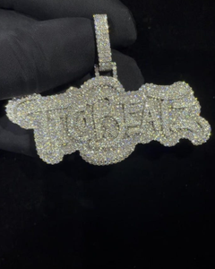 Pendentif personnalisé Hip Hop pour homme en argent sterling 925 avec lettres, chiffres, nom, initiale ou logo, serti de diamants Moissanite VVS - Product Image 1