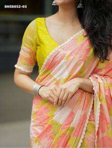 Magnifique ensemble sari et chemisier en lin doux imprimé numériquement, idéal pour les occasions spéciales – Mode féminine, exportateur, vente en gros - Product Image 3