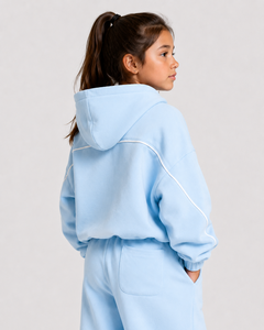 เสื้อฮู้ดโอเวอร์ไซส์ผ้าฟลีซพรีเมียมสำหรับผู้หญิง OEM สีฟ้าอ่อนตัดขอบสีตัดกัน สวมใส่สบาย ระบายอากาศได้ดี เป็นมิตรต่อสิ่งแวดล้อม - Product Image 2