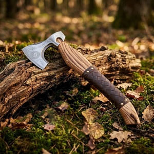 Hache artisanale de qualité supérieure en acier au carbone de qualité industrielle, manche en bois, étui en cuir, couteaux de chasse en cuir à motif pour l'extérieur - Product Image 6
