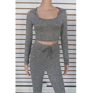 Ensemble survêtement décontracté pour femme, style safari, imprimé, avec haut court gris à manches longues, col à capuche et cordon de serrage, et leggings taille haute, pour l'hiver - Product Image 1