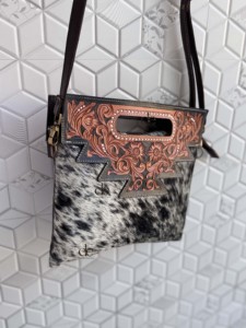 Bolso de hombro de cuero de vaca de última moda, con grabado artesanal, estilo gitano bohemio, hecho a mano, estilo occidental, elegante, para mujer, para uso diario. - Product Image 2