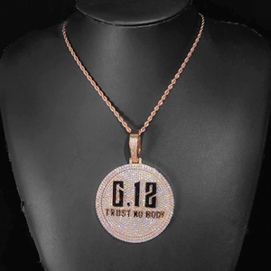 Colgante redondo de moissanita plateada personalizado, collar estilo hip hop con incrustaciones de diamantes, joyería de lujo para hombre y mujer, regalo. - Product Image 2