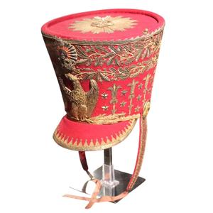 Casque Shako Napoléonien Français Noir en Laine et Cuir avec Chaîne Dorée pour Reconstitutions Historiques - Product Image 5