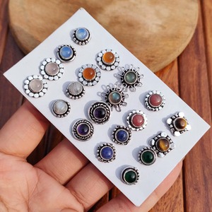 ต่างหูห่วงบางทังสเตนดีไซน์หรูหราไม่ซ้ำใครสำหรับผู้หญิง เครื่องประดับน้ำหนักเบา ป้องกันการแพ้ เหมาะสำหรับใช้ในออฟฟิศ ลำลอง และงานปาร์ตี้ - Product Image 6