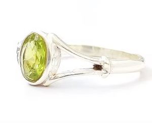 Lightweight <b>Peridot</b> Gemstone 925 Sterling Silver Dainty <b>Ring</b> Unisex Everyday Wear Oval Shape Jewelry for Wholesale - Product Image 2