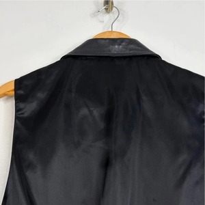 Chaleco de Lona para Hombre, 100% Cuero, Tallas Grandes, Color Personalizado, Cierre de Botones, Cuello en V, Estilo Urbano, Resistente al Viento - Product Image 3