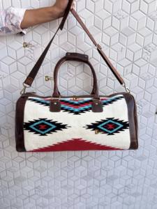Bolsos de Viaje Grandes de Cuero Genuino con Diseño Único Estilo Vintage Azteca, Bolsos de Lona con Patrón Occidental, Multiusos - Product Image 1