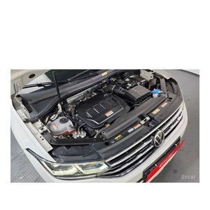 Pour Volkswagen Tiguan 2.0 TDI 4Motion Prestige Août 2021 21 142 km Diesel Sièges en cuir Volant à gauche Caméra de recul - Product Image 6