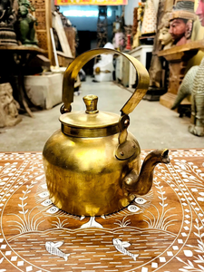 Bouilloire en laiton vintage, style antique, théière en laiton faite à la main, théière rétro, bouilloire en métal décorative, décoration d'intérieur classique, objet de collection - Product Image 4