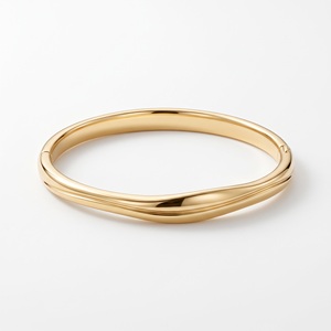 Bracelet minimaliste en or 18 carats pour femmes, bijoux fins de luxe modernes, bracelet de créateur, fabricant OEM personnalisé, Thaïlande - Product Image 2