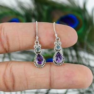 Pendientes de Lágrima de Amatista con Plata de Ley y Acento de Topacio Azul, Joyería Artesanal con Piedras Preciosas, Regalo para Mujer, Nikhil Gems NG-033, de Moda - Product Image 1