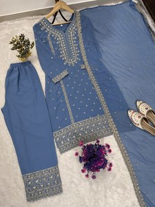 Ensemble haut, bas et dupatta en faux georgette épais pour femmes, idéal pour les mariages, les célébrations et les événements spéciaux, disponible à la vente - Product Image 4