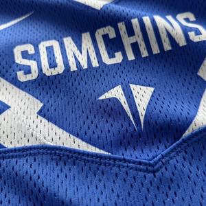 Maillot de football personnalisé |   T-shirt de sport sublimé OEM |   Uniforme d'équipe en polyester respirant pour la vente en gros - Product Image 2