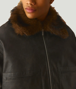 Veste en cuir de mouton avec col en fourrure, étiquette privée OEM, logo personnalisé, veste de luxe de style Letterman, veste en cuir streetwear, fabrication - Product Image 3