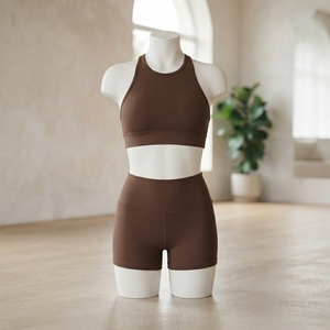 Conjunto Deportivo para Mujer, Top Deportivo Marrón y Pantalones Cortos de Cintura Alta, Ropa Deportiva para Gimnasio, Yoga y Entrenamiento, Conjunto de Dos Piezas - Product Image 2
