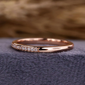 Bague de mariage et de fiançailles empilable en or jaune minimaliste avec diamant brillant de laboratoire, certifiée IGI, cadeau pour elle - Product Image 3