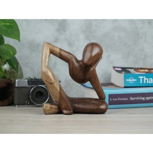 งานประติมากรรมไม้ทำมือสไตล์มินิมอลสำหรับตกแต่งโต๊ะในห้องนั่งเล่น - Product Image 1