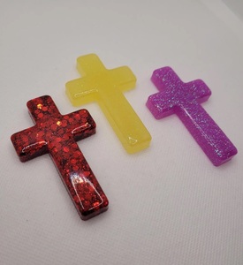 Croix carrée en résine ILAHI, motif folklorique découpé, design simple, bords lisses, couleurs vibrantes, haute qualité - Product Image 5