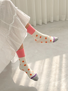 Calzini da Donna alla Moda Coreana con Motivo Floreale in Cotone Pettinato - Product Image 1