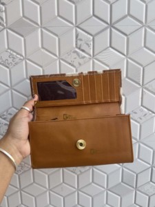 Nouvel Arrivage Portefeuille Pochette en Cuir de Vachette à Poils Couleur Marron Vente Chaude Cadeau pour Femme - Product Image 4