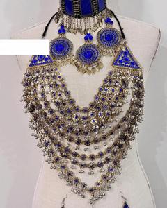 Collar choker tribal afgano real con piedras de lapislázuli azul intenso, cadenas de plata antigua, dijes de hoja, hecho a mano, estilo bohemio. - Product Image 4