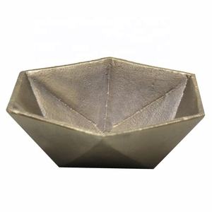 Vente en gros de vaisselle en aluminium design moderne en vrac faite à la main F354 laiton finition EPL couleur or bol à fruits bol de service en métal - Product Image 1