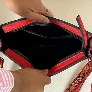 Bolso bandolera pequeño de cuero genuino de estilo occidental de lujo, hecho a mano, para mujer, de piel de vaca natural, cuadrado, con correa para la muñeca. - Product Image 6