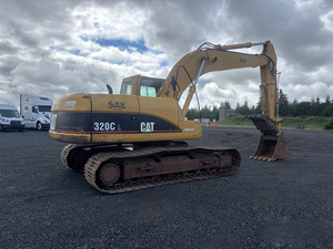 Excavadora de cadenas Dependable 320C L, modelo 2001, para movimiento de tierras, excavación y preparación de sitios - Product Image 4