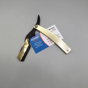 Maquinilla de afeitar plegable de acero inoxidable con borde recto dorado para peluquería, peluquería y corte de pelo - Product Image 5