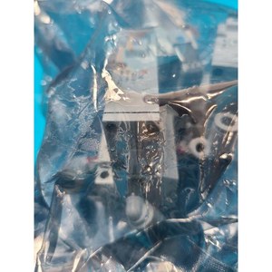 SMC SYJ714R-5LOZ-01 Usado como está, piezas de equipos semiconductores Legacy - Product Image 1