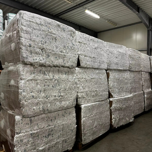 Couches jetables de qualité supérieure, non-tissées, douces comme du tissu, personnalisables, pour bébés de 10 à 14,5 kg (22-32 lbs), en vente - Product Image 1