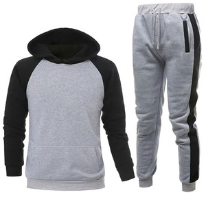 Conjunto Deportivo Versátil y Económico para Hombre, Chaqueta con Capucha Estilo Vintage y Pantalones Deportivos Ajustados y Cómodos, Ideal para Hacer Ejercicio - Product Image 4