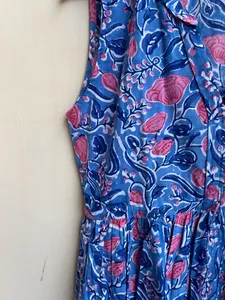 Vestido Maxi Vintage con Bordado Floral para Mujer, Estampado a Mano, Sin Mangas, Algodón Indio con Decoración de Borlas, Hecho a Mano - Product Image 4