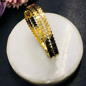 เครื่องประดับแฟชั่นกันน้ำ ดีไซน์เรขาคณิต ชุบทองบนสแตนเลส สร้อยข้อมือและกำไลข้อมือทันสมัย - Product Image 1