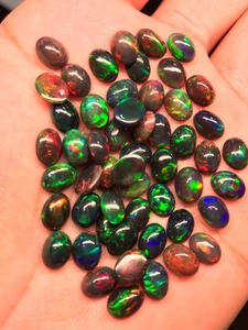 Mehrajudin Gems Opale naturelle éthiopienne cabochon taille ovale 8x6mm, gemme à jeu de couleurs et effet feu pour la fabrication de bijoux - Product Image 2