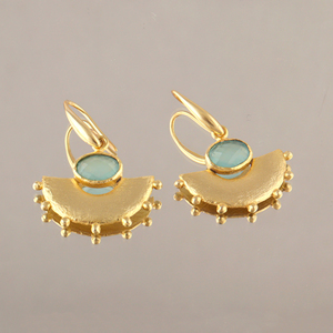 Pendientes étnicos semicirculares de calcedonia, cuarzo colorido, piedra preciosa ovalada, latón chapado en oro de 18k, piedras briolette colgantes, joyería. - Product Image 3