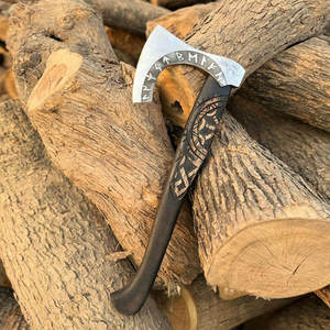 Hache décorative d'inspiration scandinave avec manche sculpté à la main et tête en métal détaillée pour collectionneurs - Product Image 1