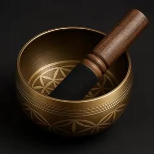 Cuenco de metal clásico hecho a mano para meditación, sanación, yoga, mindfulness y práctica de relajación. - Product Image 2