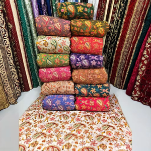 ผ้าเครปเนื้อปานกลางคุณภาพสูง ฮันนี่เลซ ผลิตจากเส้นใยโพลีเอสเตอร์/ไนลอน/เมทัลลิก  แบบไม่ถักทอ  ตกแต่งด้วยลายดอกไม้/ลูกปัด เหมาะสำหรับงานแต่งงาน - Product Image 1