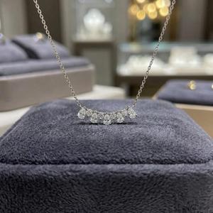 สร้อยคอจี้เพชรทรงกลมและทรงหยดน้ำแบบคลัสเตอร์ ขายส่ง ทองคำขาว 14K รับผลิตตามแบบ OEM ODM ผู้จัดจำหน่ายเครื่องประดับชั้นดี - Product Image 3