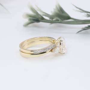 Anillo de Compromiso de Oro Amarillo Premium con Diamante Cultivado en Laboratorio de Corte Ovalado, Conjunto Clásico Solitario con Detalles en Forma de Pera, Anillo de Boda, Joyería Fina - Product Image 2