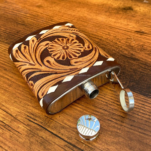 Hot Sale 8oz Hand Tooled Leather Stainless Steel <b>Hip</b> <b>Flask</b> High Quality Luxury Genuine Cow Leather Whiskey <b>Flask</b> for Men & Women - Product Image 3