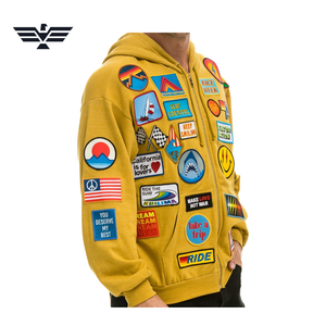 Sweat-shirt à capuche zippé coupe-vent en polaire jaune pour homme, style streetwear décontracté avec appliques et patchwork, coupe régulière pour l'automne - Product Image 3