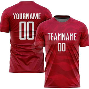 Ensemble d'uniformes de football personnalisables pour hommes – Maillot et short sur mesure pour équipes, ligues, clubs – Durables et légers - Product Image 2