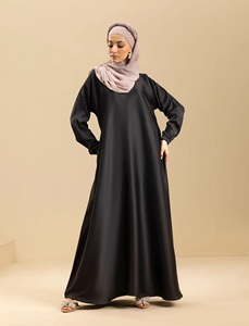 Ensemble Abaya Eclipse de Luxe pour Femmes Musulmanes, Grande Taille, en Satin Naturel Uni, Coupe Droite, Longueur Ras du Sol, Ouvert sur le Devant, Modeste - Product Image 1